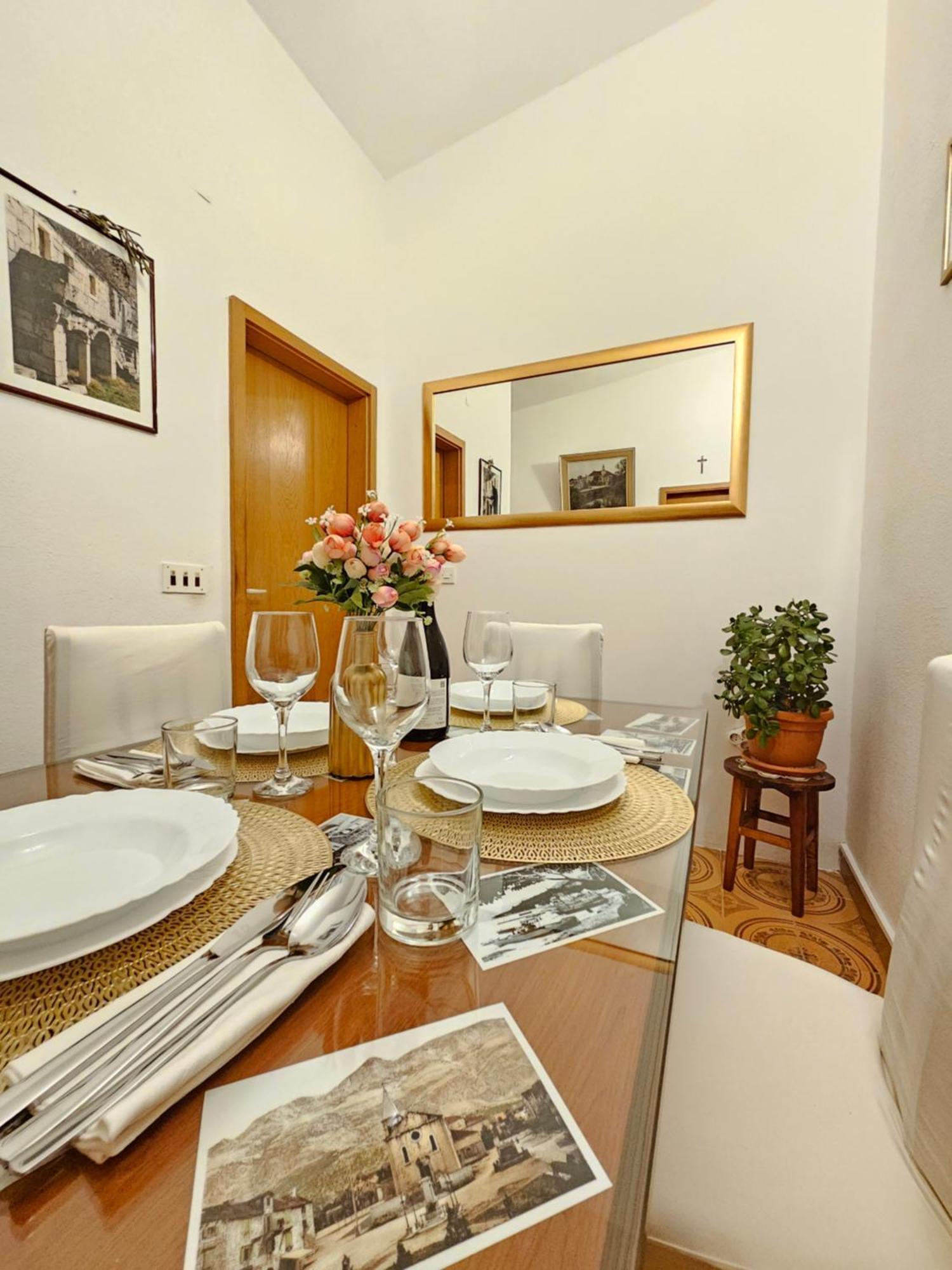 Apartments Brkulj Makarska Exterior foto